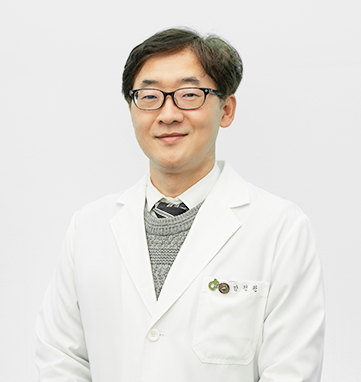 강전완 병원장 사진